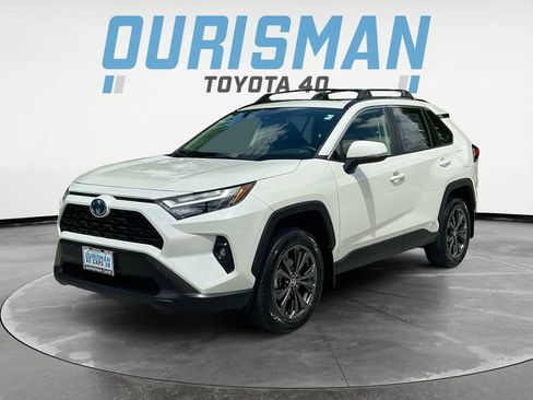 Used 2022 Toyota RAV4 XLE Premium AWD/4WD image 3