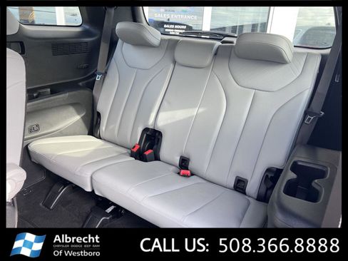 Used 2025 Hyundai Palisade SEL image 14