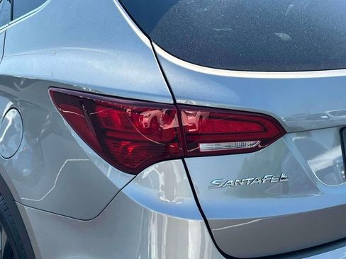 Used 2018 Hyundai Santa Fe Sport w/ 2.0T Ultimate Tech Package 05 AWD/4WD image 9