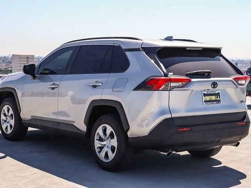 Used 2019 Toyota RAV4 LE image 6