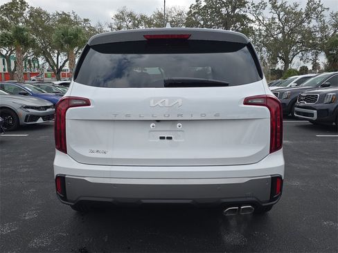 New 2025 Kia Telluride S image 7