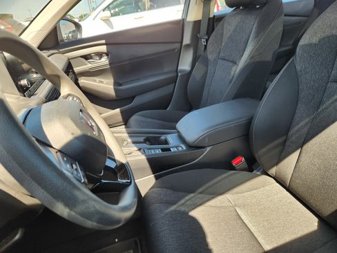 Used 2025 Honda Accord LX image 6