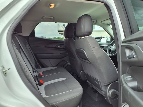 Used 2025 Chevrolet TrailBlazer LT w/ Driver Confidence Package FWD image 27
