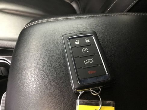 Used 2024 Jeep Grand Cherokee Limited AWD/4WD image 9
