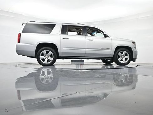 Used 2015 Chevrolet Suburban LTZ AWD/4WD image 38