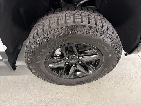 New 2026 Chevrolet Silverado 1500 Custom Trail Boss AWD/4WD image 4
