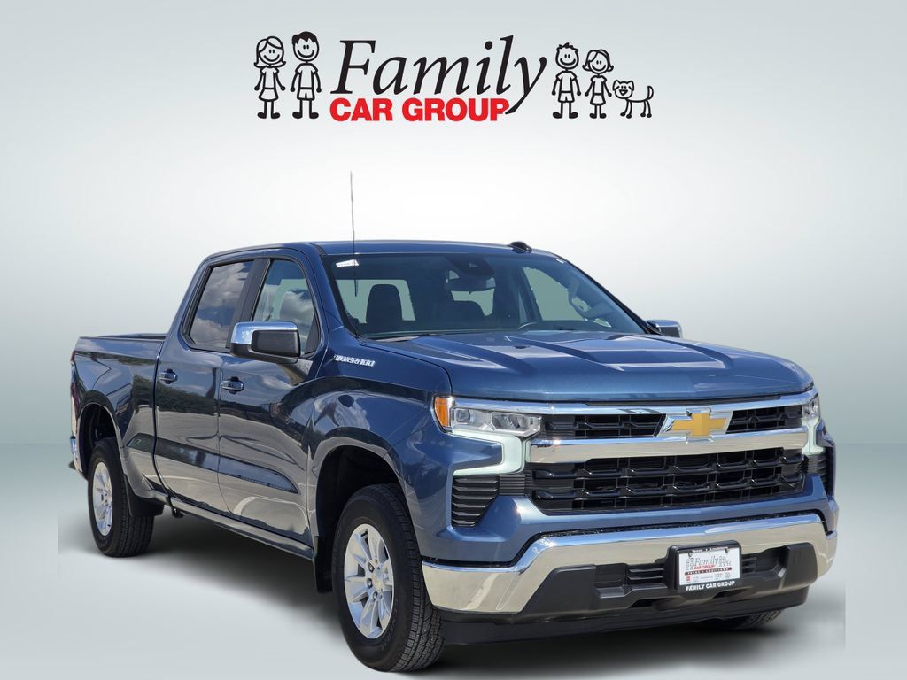 Used 2024 Chevrolet Silverado 1500 LT RWD image 2