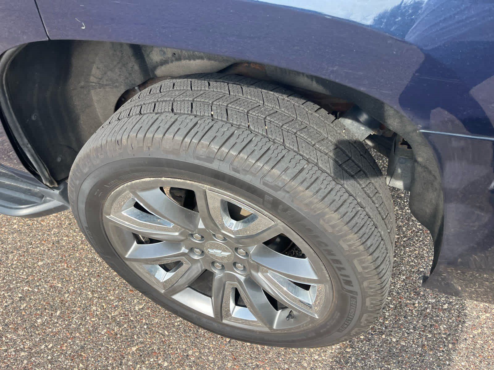 Used 2019 Chevrolet Tahoe LT w/ Luxury Package AWD/4WD image 5