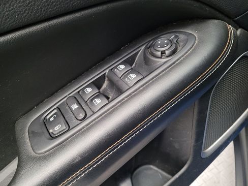 Used 2018 Jeep Compass Latitude w/ Cold Weather Group AWD/4WD image 27