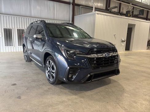 Used 2023 Subaru Ascent Limited w/ Technology Package image 4