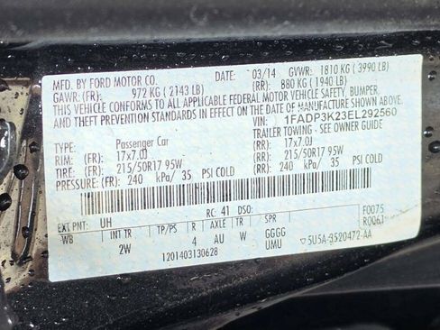 Used 2014 Ford Focus SE w/ Equipment Group 201A FWD image 9