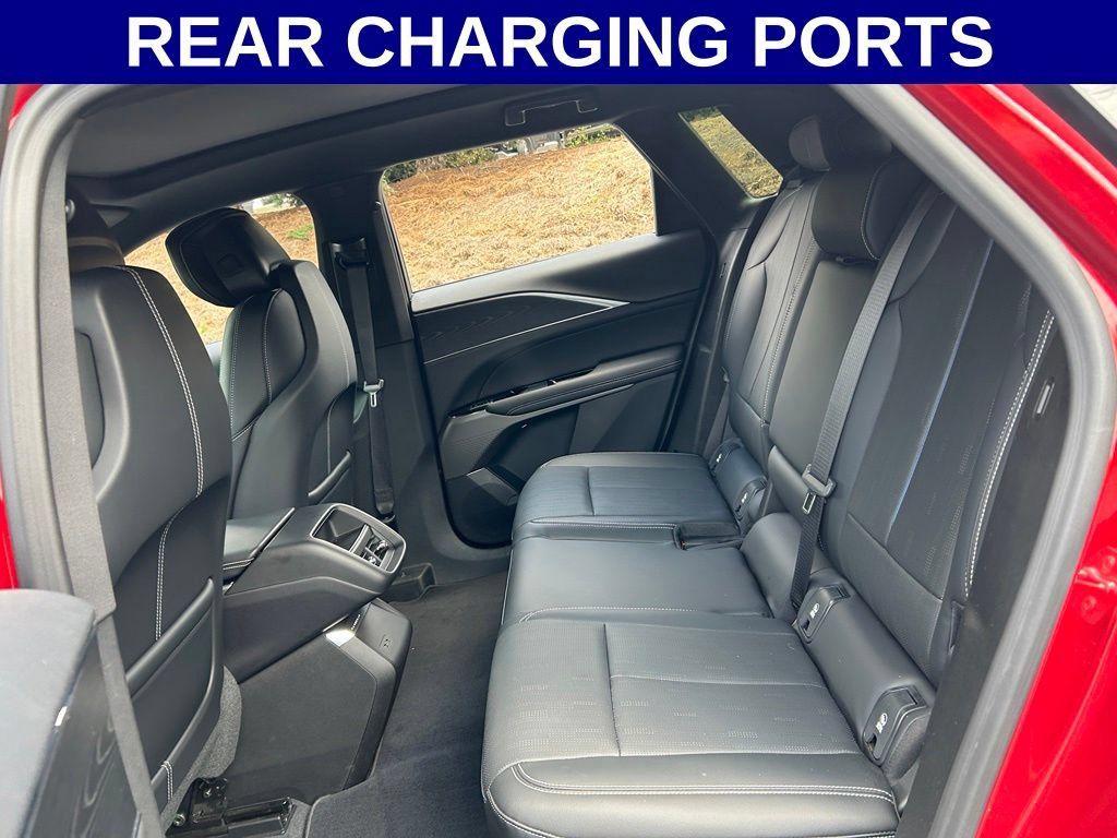 Used 2024 Cadillac Lyriq Sport AWD/4WD image 16