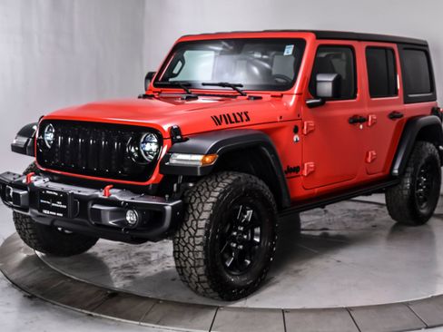 Used 2024 Jeep Wrangler Unlimited Sport AWD/4WD image 3