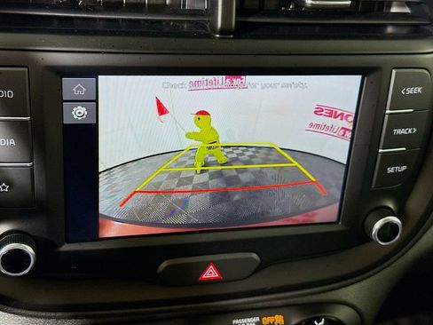 Used 2023 Kia Soul LX w/ LX Technology Package image 5