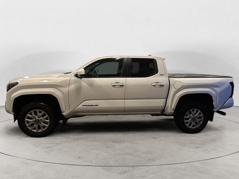 Used 2024 Toyota Tacoma SR5 image 2
