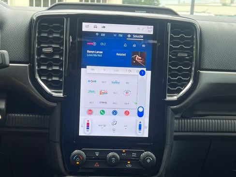 Used 2024 Ford Ranger XLT image 9