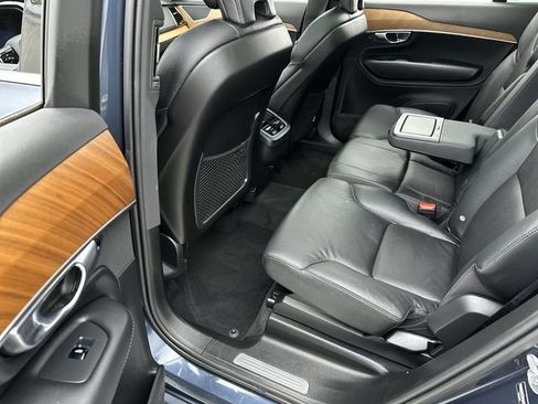 Certified 2025 Volvo XC90 B6 Plus image 23