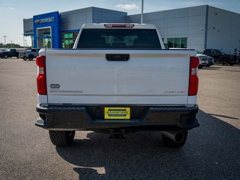 Used 2024 Chevrolet Silverado 2500 Custom w/ Custom Value Package image 7