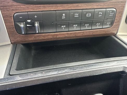 Used 2014 RAM 2500 Laramie image 36
