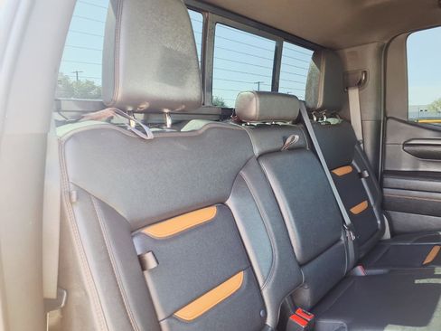 Used 2023 GMC Sierra 1500 AT4 w/ AT4 Premium Package AWD/4WD image 15