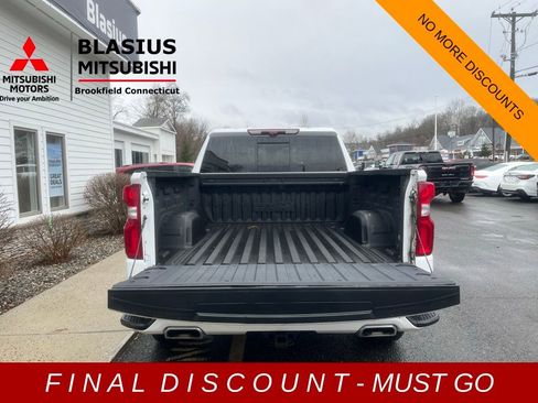 Used 2024 Chevrolet Silverado 1500 High Country w/ Technology Package image 22