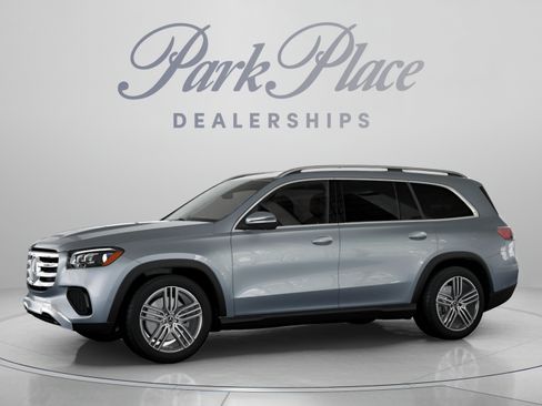 Used 2026 Mercedes-Benz GLS 450 4MATIC image 3
