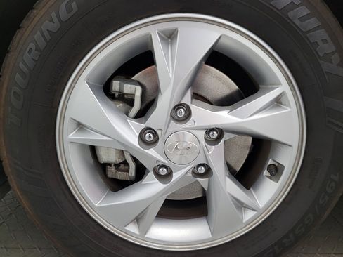 Used 2023 Hyundai Elantra SE FWD image 31