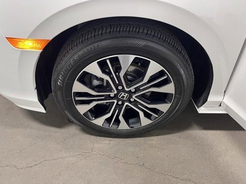 Used 2026 Honda Odyssey Elite image 27