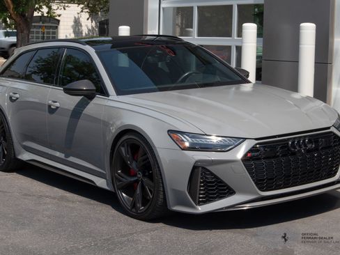 Used 2021 Audi RS 6 w/ Carbon Optic Package AWD/4WD image 8