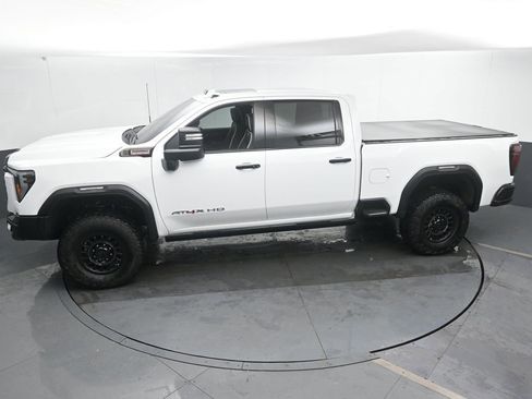 Used 2024 GMC Sierra 2500 AT4X w/ AT4X AEV Edition image 42