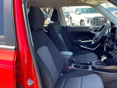 Used 2025 Kia Soul LX w/ LX Technology Package image 29