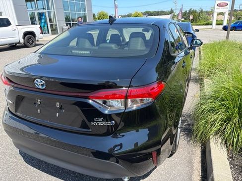 Certified 2024 Toyota Corolla LE AWD/4WD image 4