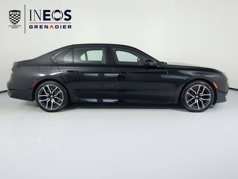 Used 2023 BMW 760i xDrive AWD/4WD image 5