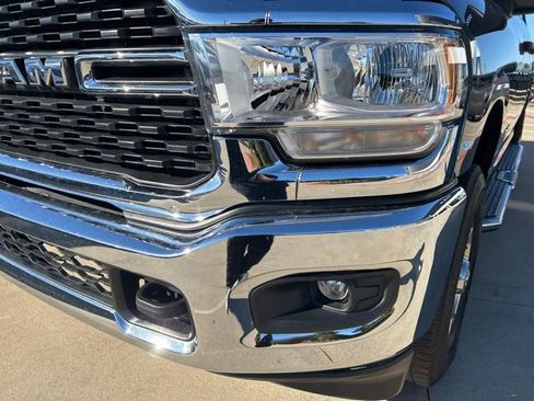 Used 2024 RAM 2500 Big Horn w/ Bed Utility Group image 4