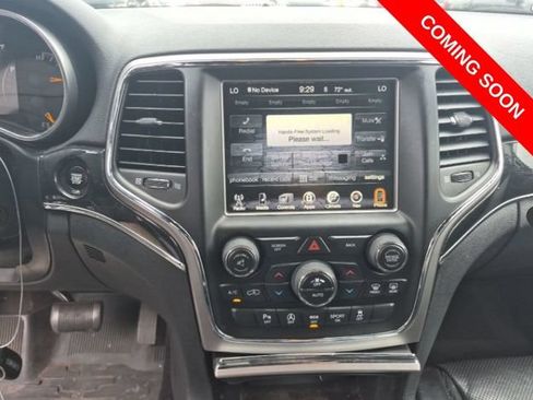 Used 2017 Jeep Grand Cherokee Trailhawk w/ Trailhawk Luxury Group AWD/4WD image 7