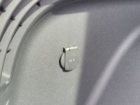 Used 2023 Volkswagen Atlas Cross Sport SEL image 11