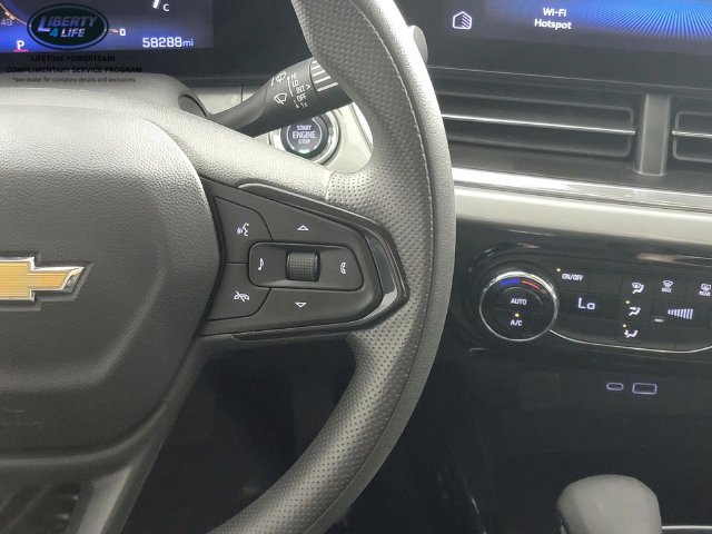Used 2024 Chevrolet Trax LT FWD image 29
