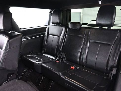 Used 2021 Ford Expedition Max XLT image 24