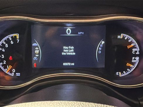 Used 2017 Jeep Grand Cherokee Limited image 31