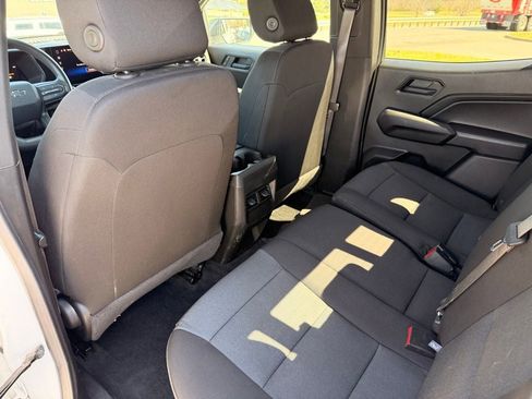 Used 2025 Chevrolet Colorado Trail Boss AWD/4WD image 28