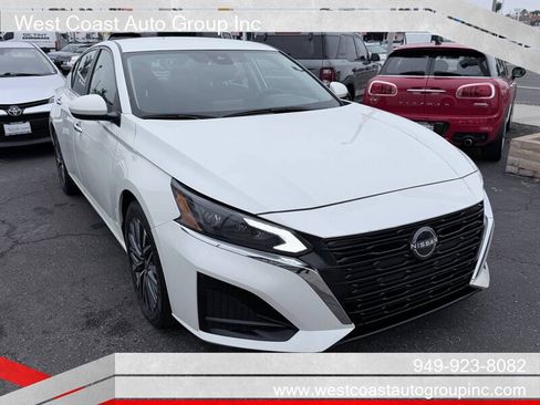 Used 2023 Nissan Altima 2.5 SV FWD image 3