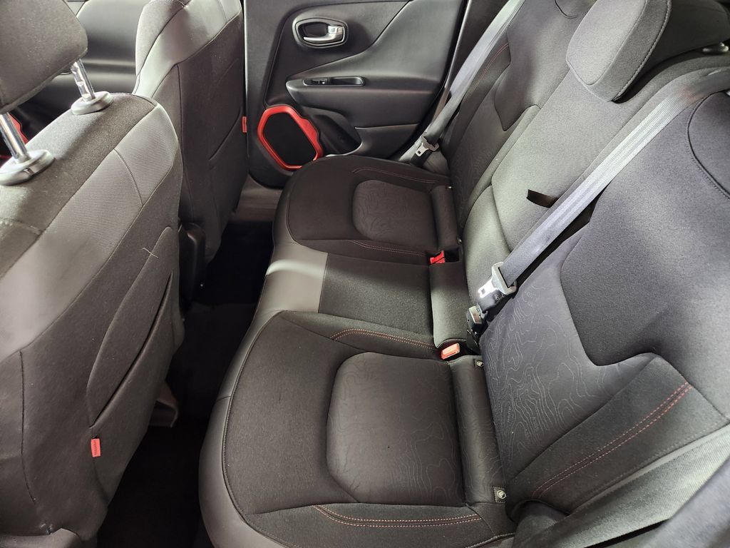Used 2016 Jeep Renegade Trailhawk AWD/4WD image 14