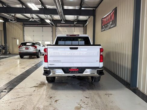 Used 2022 Chevrolet Silverado 1500 LT image 8