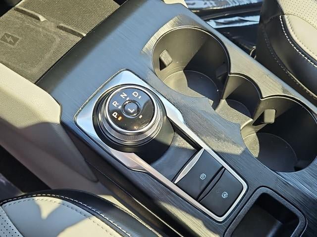 Used 2025 Ford Escape Platinum AWD/4WD image 16