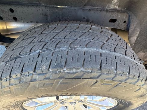 Used 2022 Chevrolet Colorado LT w/ Fleet Safety Package image 21