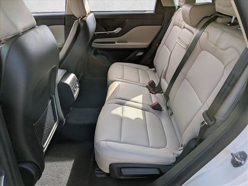 New 2026 Lincoln Corsair Premiere image 15