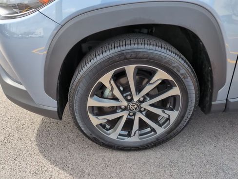 Certified 2024 Toyota Corolla Cross XLE AWD/4WD image 9