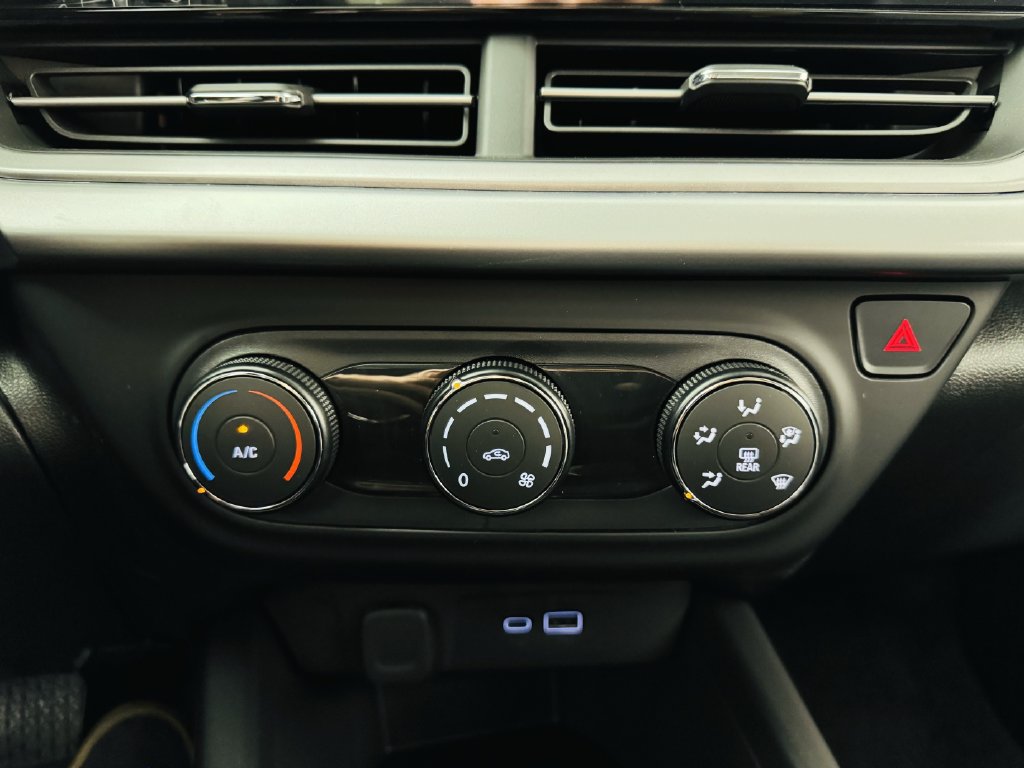 Used 2026 Chevrolet Trax LS FWD image 15