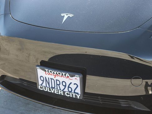 Used 2024 Tesla Model Y Long Range image 6