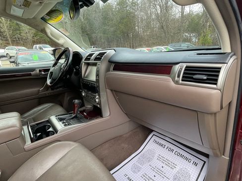 Used 2017 Lexus GX 460 Premium image 29